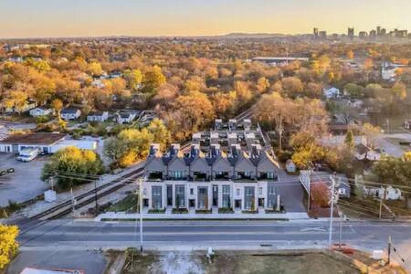 Spacious Home With Large Patio Rooftop Deck And Garage Nashville Ngoại thất bức ảnh
