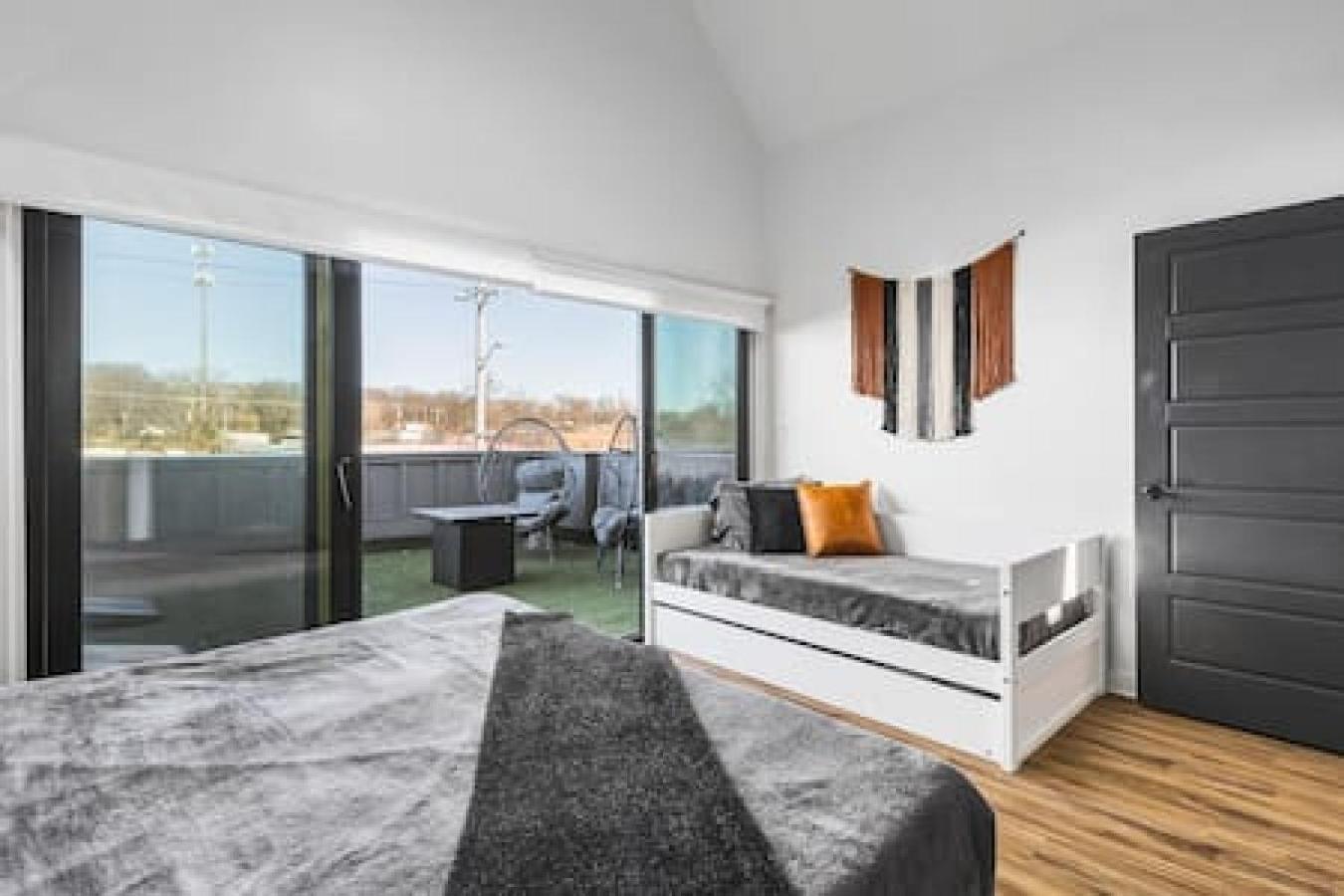 Spacious Home With Large Patio Rooftop Deck And Garage Nashville Ngoại thất bức ảnh